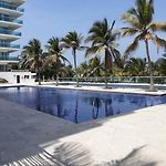 Cartagena Morros playa edificio frente al mar 1