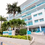 Cartagena Morros playa edificio frente al mar 1