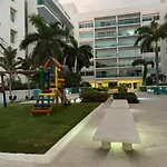 Cartagena Morros playa edificio frente al mar 1