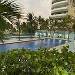 Cartagena Morros playa edificio frente al mar 1