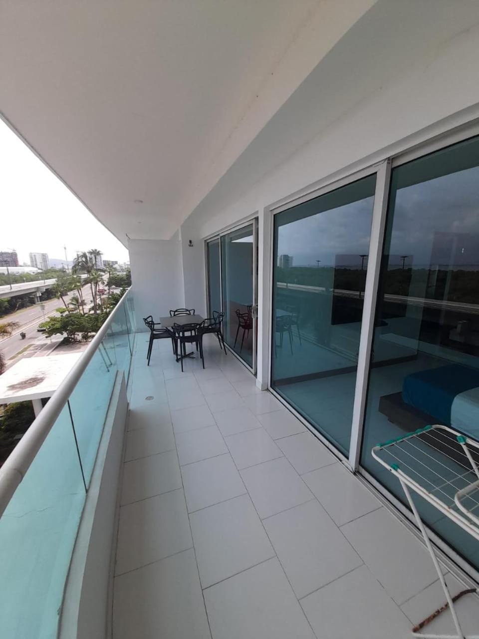 Morros Playa Edificio Frente Al Mar 1 Apartamento