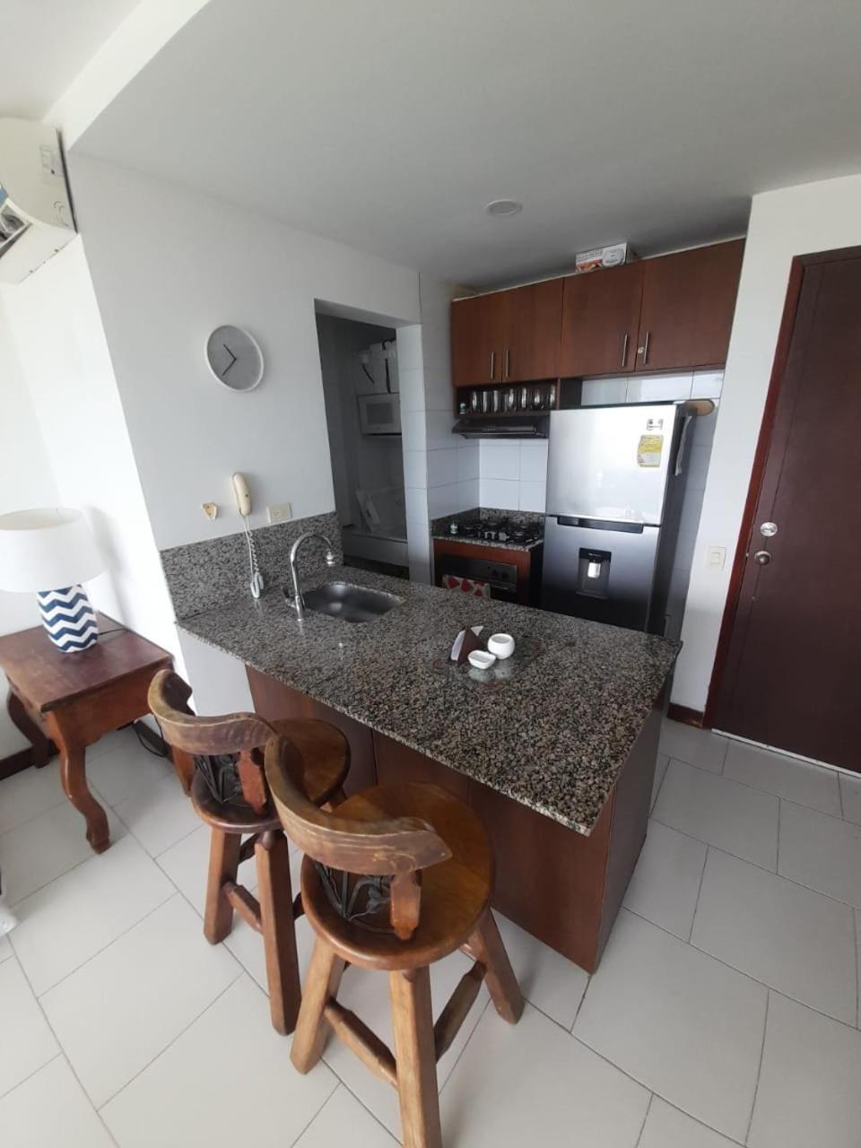 Morros Playa Edificio Frente Al Mar 1 Apartamento *